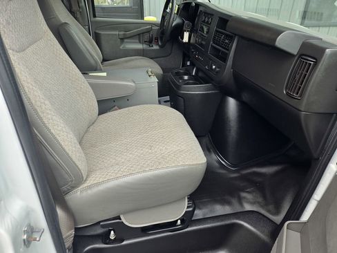 Used 2019 GMC Savana 3500 w/ Power Convenience Package image 20