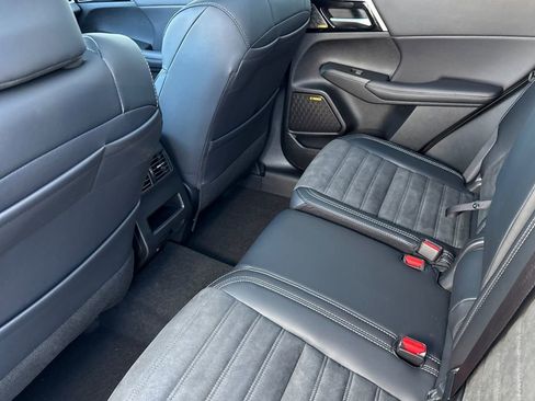New 2026 Mitsubishi Outlander SE AWD/4WD image 12