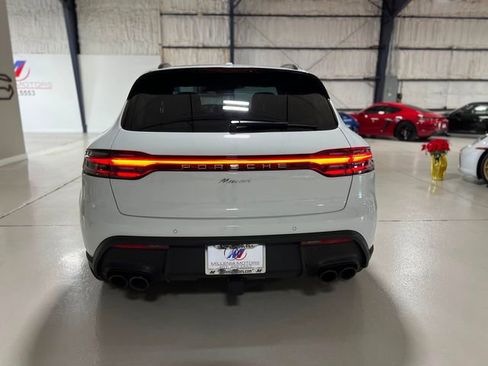 Used 2023 Porsche Macan Turbo image 61