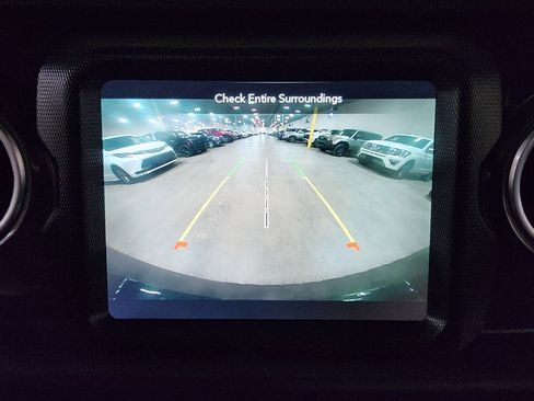 Used 2022 Jeep Wrangler Unlimited Sahara image 37