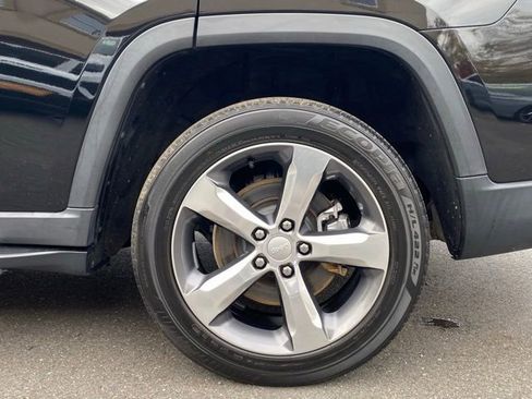 Certified 2021 Jeep Grand Cherokee L Limited w/ Luxury Tech Group II image 20