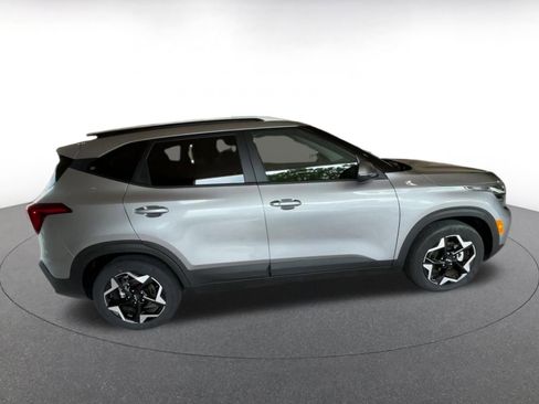 Used 2025 Kia Seltos S image 16