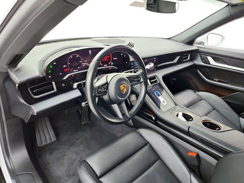 Used 2022 Porsche Taycan RWD image 17