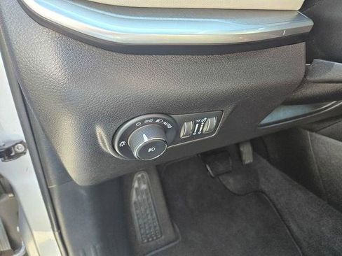 Used 2025 Jeep Compass Limited AWD/4WD image 15