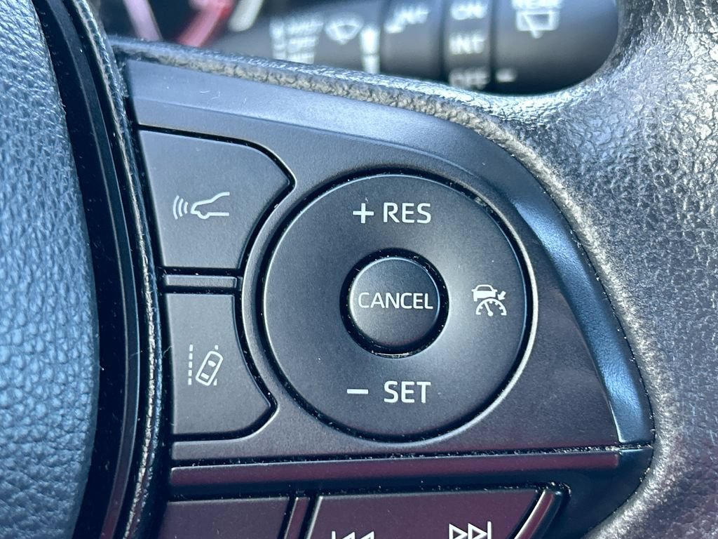 Used 2024 Toyota RAV4 XLE FWD image 18