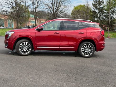 Used 2024 GMC Terrain Denali w/ Denali Premium Package image 3