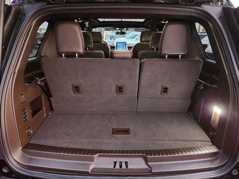 Used 2024 Ford Expedition King Ranch image 12