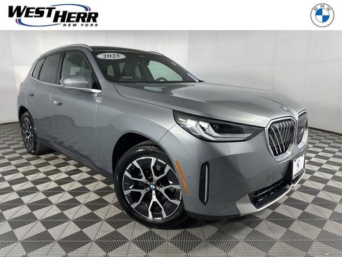 Used 2025 BMW X3 xDrive30i w/ Premium Package image 1