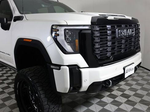 Used 2025 GMC Sierra 2500 Denali Ultimate image 44