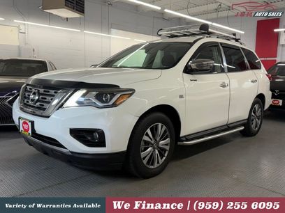 Used 2018 Nissan Pathfinder SV