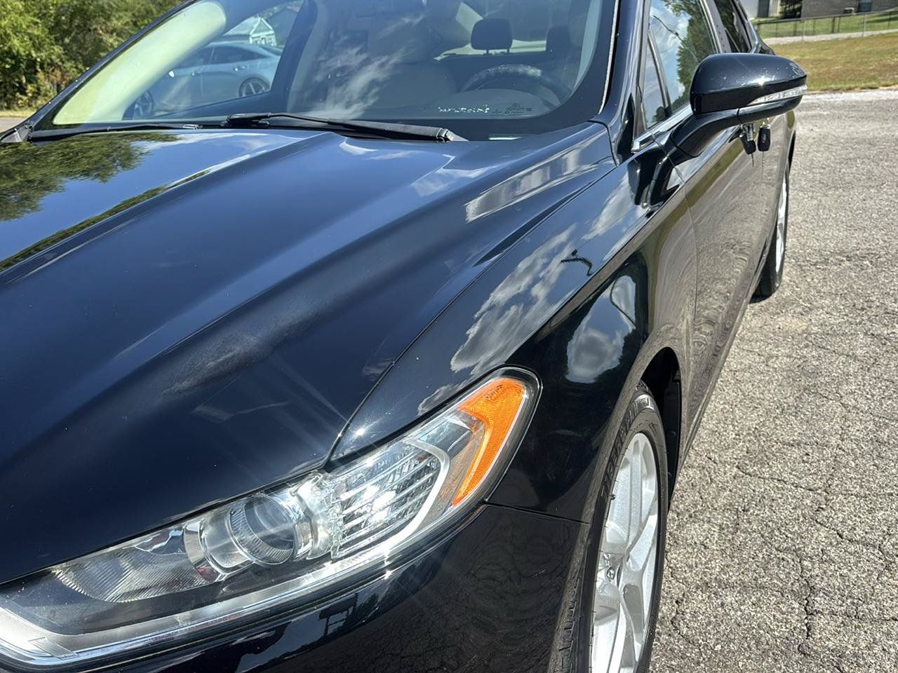 Used 2016 Ford Fusion SE FWD image 8