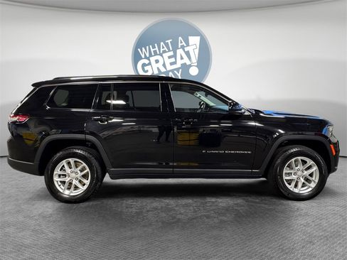 Used 2023 Jeep Grand Cherokee L Laredo image 2