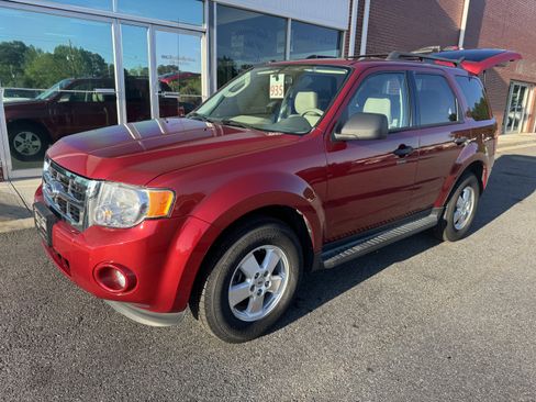 Used 2012 Ford Escape XLT image 5
