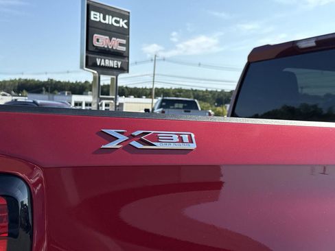 Used 2022 GMC Sierra 1500 SLT w/ SLT Premium Package image 6