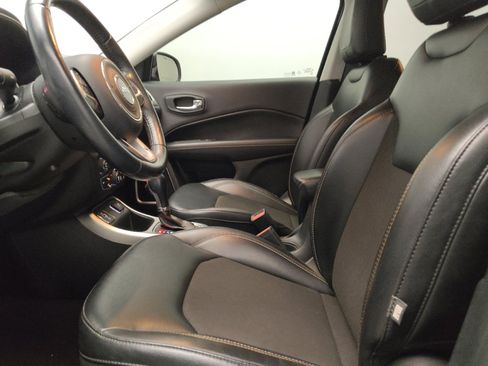 Used 2020 Jeep Compass Latitude FWD image 17
