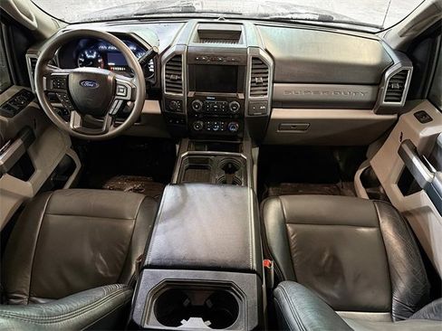 Used 2017 Ford F450 XLT w/ XLT Premium Package image 10