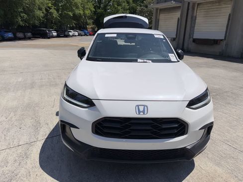 Certified 2025 Honda HR-V Sport image 14