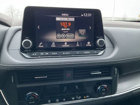 Certified 2023 Nissan Rogue SV image 14