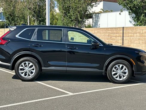 Certified 2025 Honda CR-V LX image 3