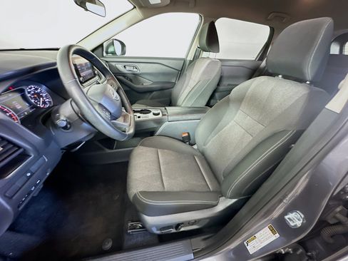 Used 2025 Nissan Rogue SV AWD/4WD image 13