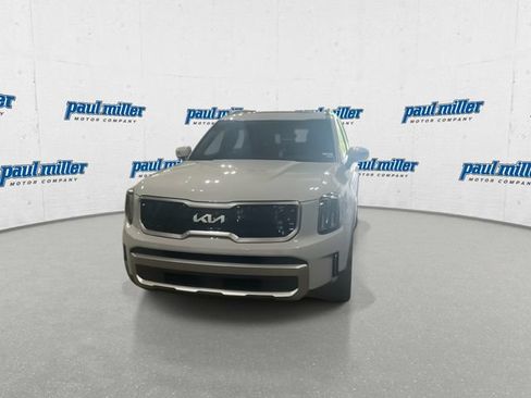 Used 2023 Kia Telluride EX X-Line AWD/4WD image 3