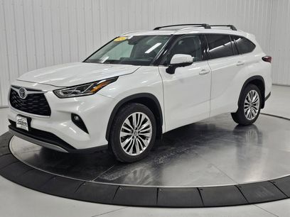 Used 2024 Toyota Highlander Platinum