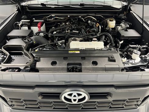 Used 2024 Toyota Tacoma TRD Sport image 9