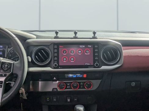 Used 2022 Toyota Tacoma SR5 w/ Technology Package RWD image 18