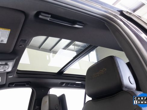 Used 2023 Chevrolet Tahoe High Country w/ Advanced Technology Package image 41