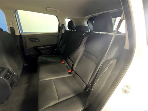 Certified 2023 Nissan Rogue S image 15