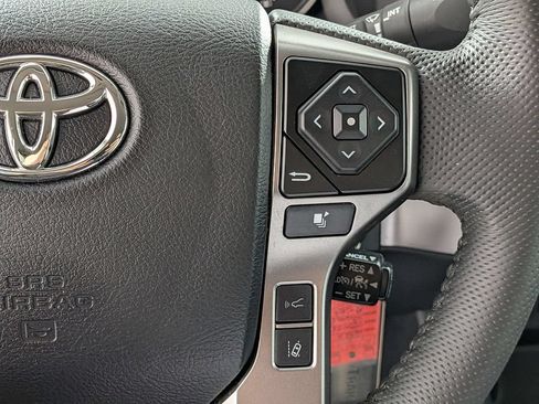 Used 2022 Toyota Tacoma SR5 w/ Technology Package RWD image 15