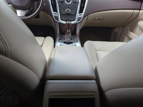 Used 2011 Cadillac SRX Luxury FWD image 17