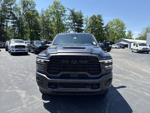 New 2026 RAM 2500 Laramie AWD/4WD image 16