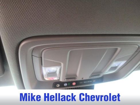 Used 2026 Chevrolet Silverado 1500 Custom Trail Boss w/ LPO, Dark Essentials Package AWD/4WD image 10