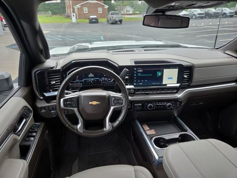 Used 2024 Chevrolet Silverado 2500 LTZ w/ LTZ Plus Package AWD/4WD image 14
