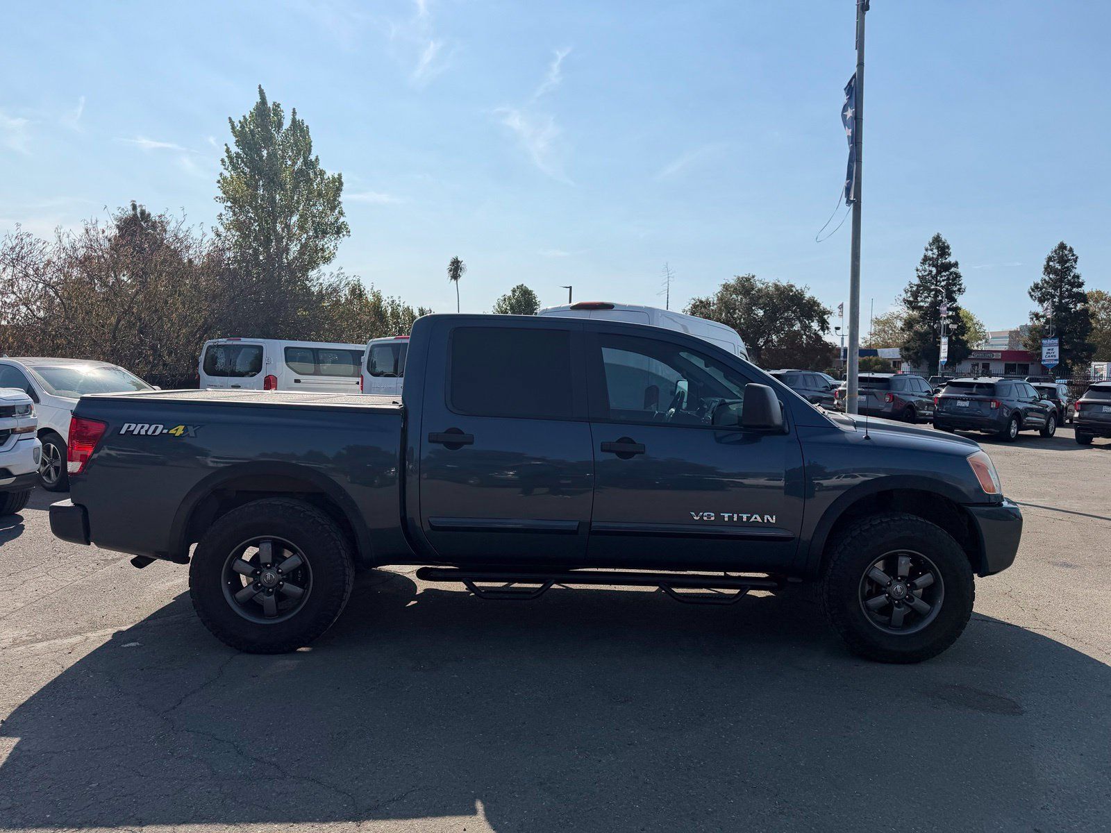 Used 2014 Nissan Titan PRO-4X w/ Pro-4x Luxury Package AWD/4WD image 6
