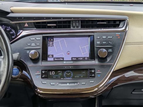 Used 2013 Toyota Avalon XLE Premium image 20