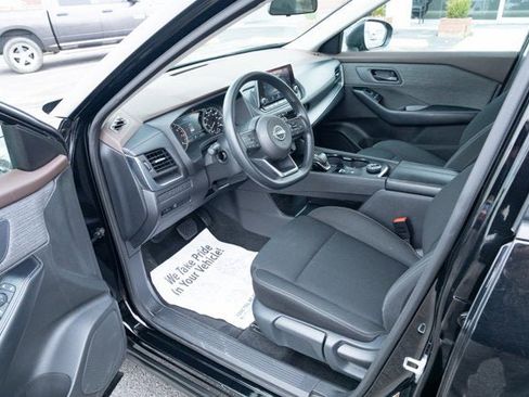 Used 2023 Nissan Rogue S image 14