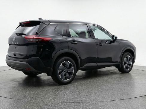 Used 2025 Nissan Rogue SV image 9