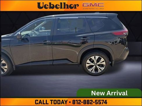 Used 2023 Nissan Rogue SV image 6