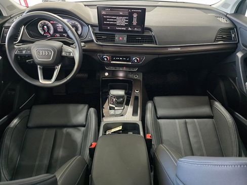 Used 2024 Audi Q5 e Prestige w/ Prestige Package image 9
