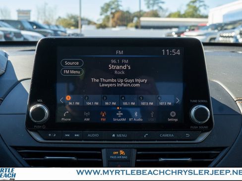 Used 2022 Nissan Altima 2.0 SR image 19