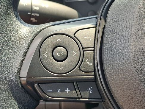 Used 2025 Toyota Corolla LE FWD image 21