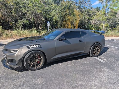 Used 2023 Chevrolet Camaro ZL1 RWD image 16