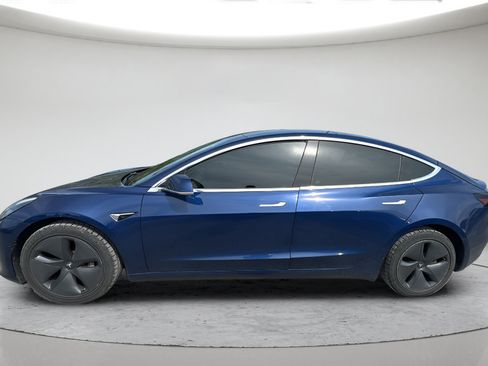 Used 2019 Tesla Model 3 Standard Range Plus RWD image 9