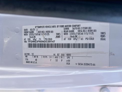 Used 2022 Ford E-350 and Econoline 350 Super Duty image 28