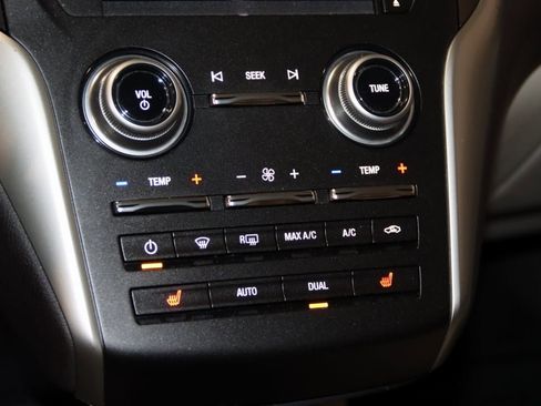 Used 2017 Lincoln MKC Select w/ Lincoln MKC Climate Package image 42