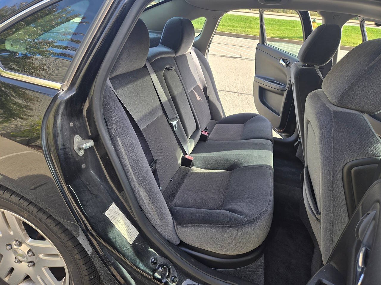 Used 2012 Chevrolet Impala LT w/ LT Sunroof Package FWD image 12