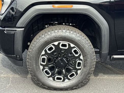 New 2026 GMC Sierra 3500 Denali Ultimate w/ LPO, Black Badging Package AWD/4WD image 23