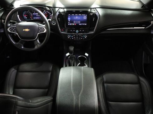 Used 2023 Chevrolet Traverse LT FWD image 14